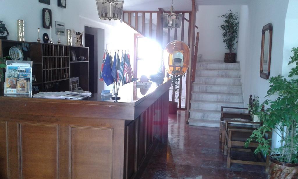 Plaza Hotel Skála Extérieur photo